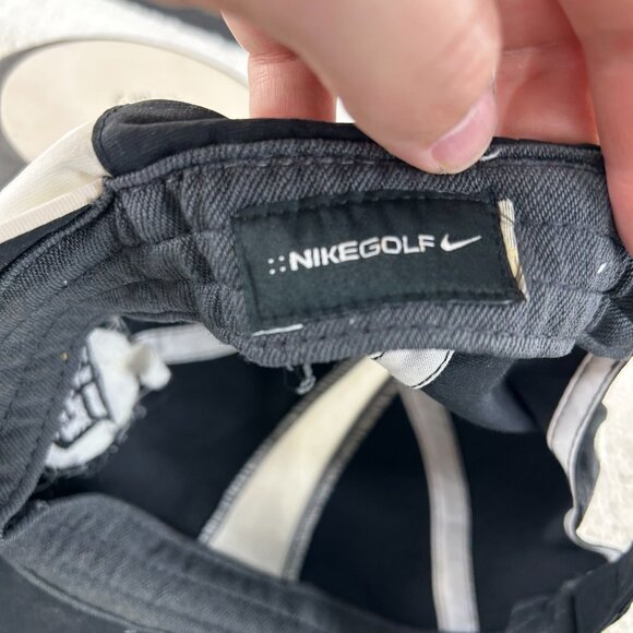 NIKE CADILLAC STRAP BACK GOLF HAT OSFA TWO TONE BLACK WHITE EMBROIDERED GOLFING - Picture 6 of 8